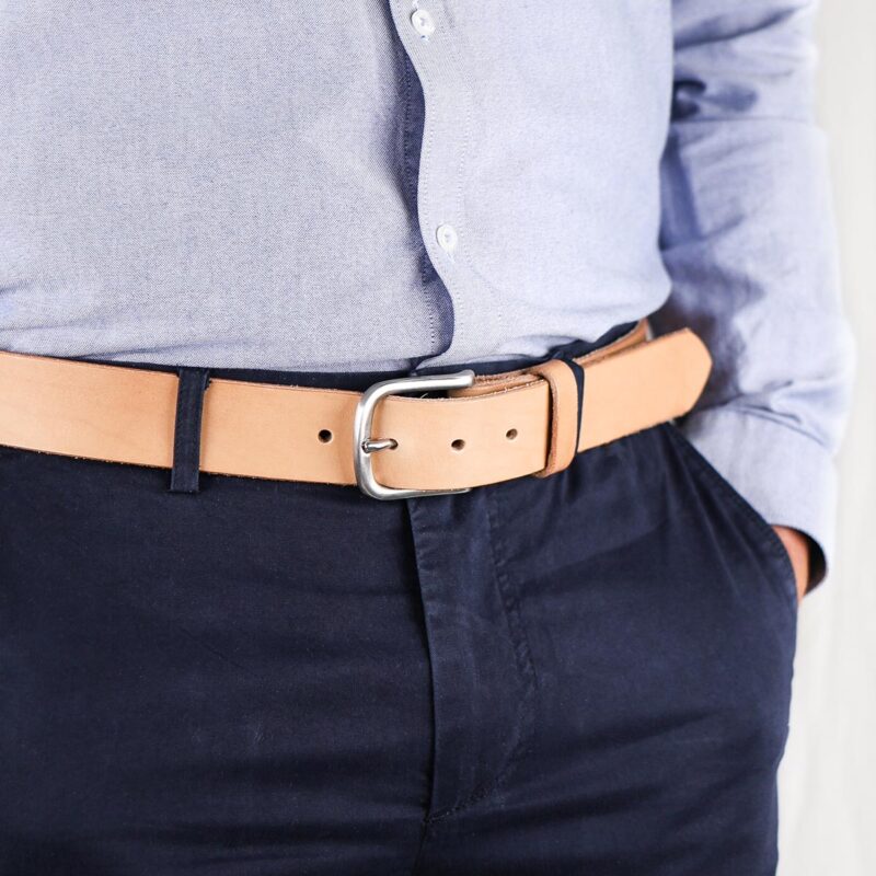 Axel läderbalte natur narbild höger