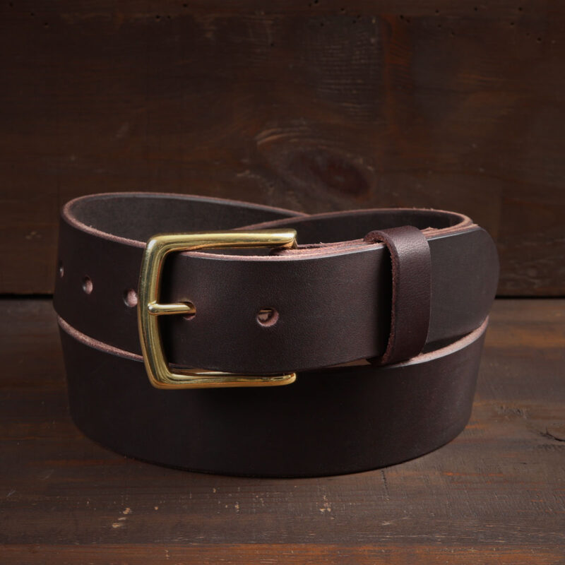 Klassiskt läderbälte mörkbrun