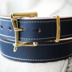 Dubbelt denimblått läderbälte med quick release spänne