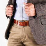 Erik läderbälte brun jacka vänster