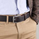 Erik läderbälte mörkbrun jacka närbild höger