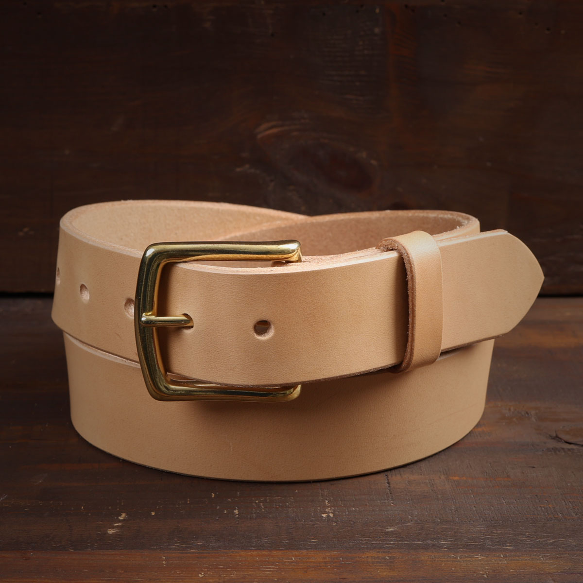 Classic Leather Belt · Brass buckle