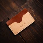 Minimalistisk korthållare natur brun