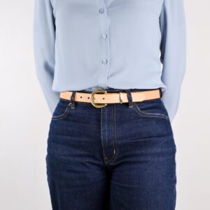 Nora Smalt Läderbälte Natur shirt Right