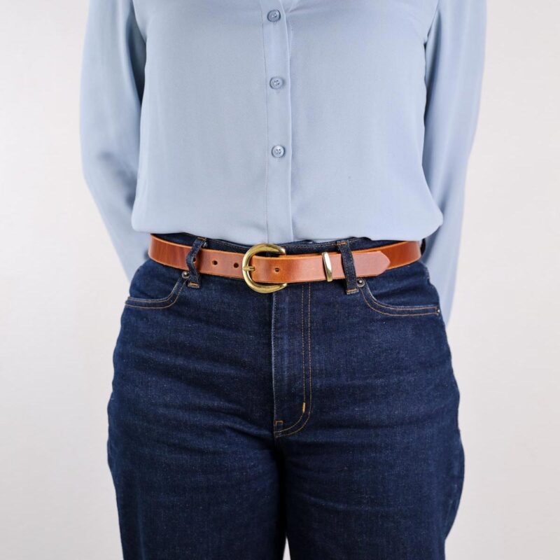 Nora Smalt Läderbälte brunt front