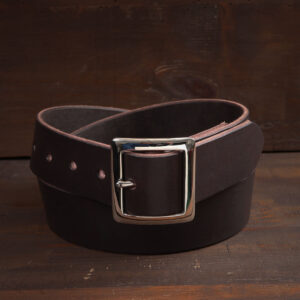 Sam mörkbrunt läderbälte med rostfritt stålspänne