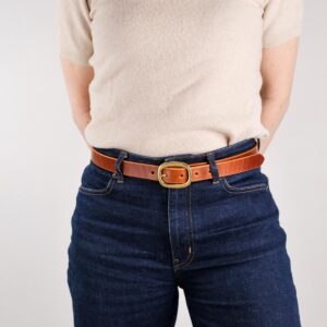 Sara Smalt Läderbälte Brunt med Mässingsspänne right