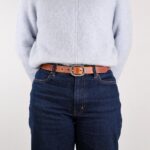 Sara Smalt Läderbälte Brunt med Silverspänne front