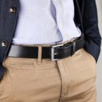 Vidar läderbälte svart jacka närbild höger