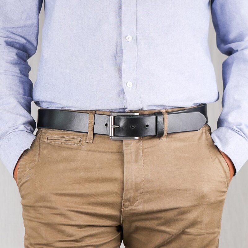 Vidar läderbälte svart närbild fram