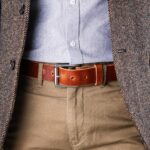 vidar läderbälte brun jacka närbild fram