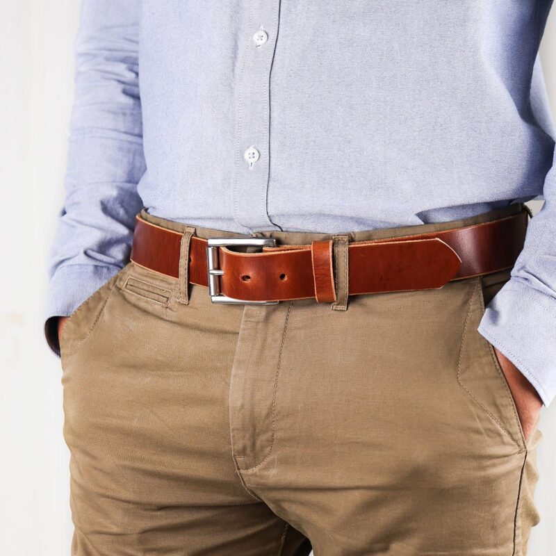 vidar läderbälte brun närbild vänster