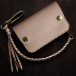 Leather trucker wallet short natural with lanyard