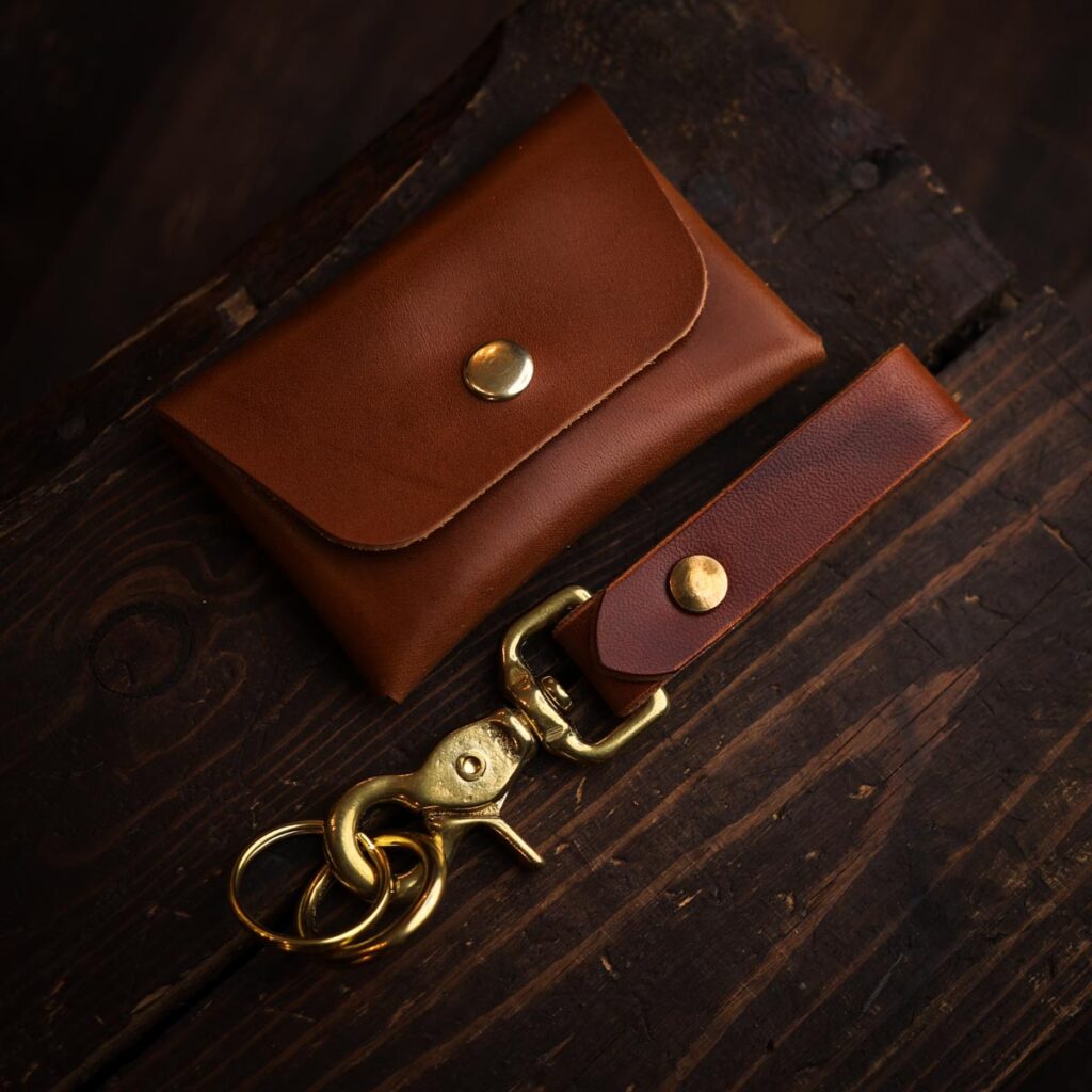 Leather Wallet and Keychain Gift Set Brown