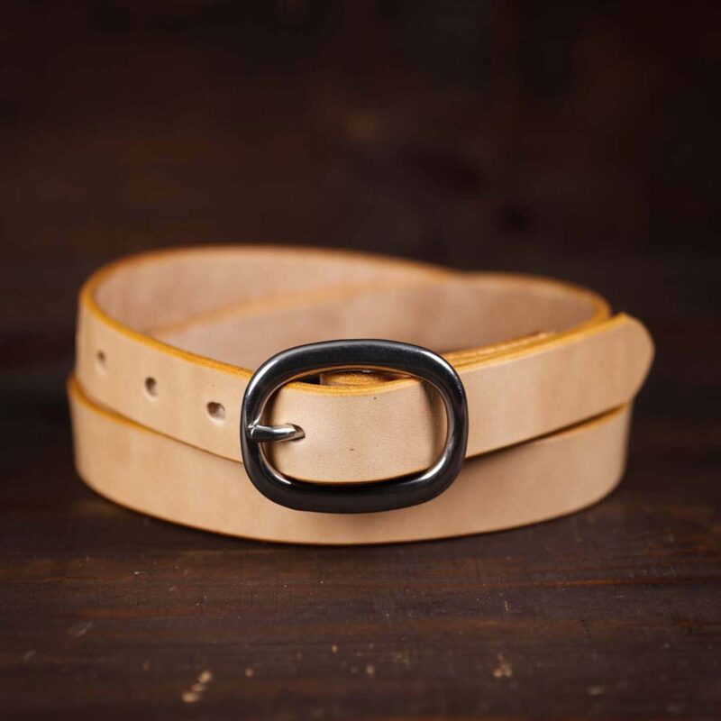 Sara natural thin leather belt with silver buckle